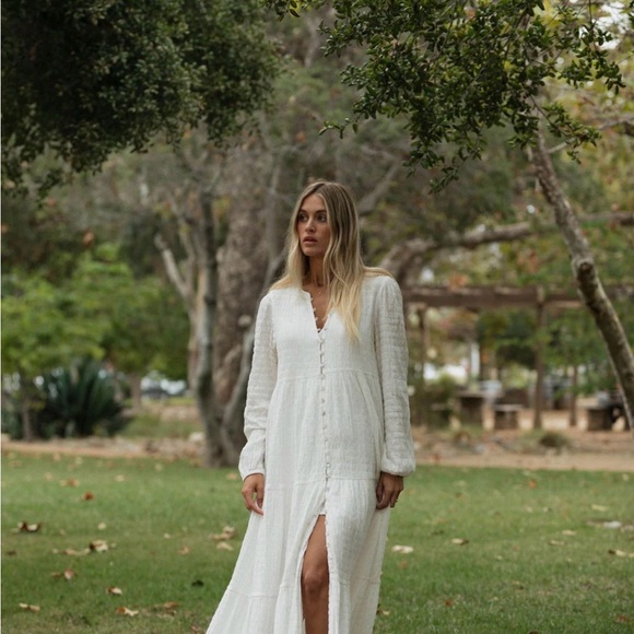 Elegant White Maxi Dress - Picture 2 of 7